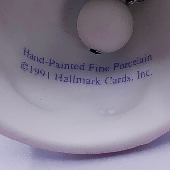 1992 Hallmark Keepsake Easter Collection Belle Bunny Porcelain Ornament in Box - Picture 5 of 6